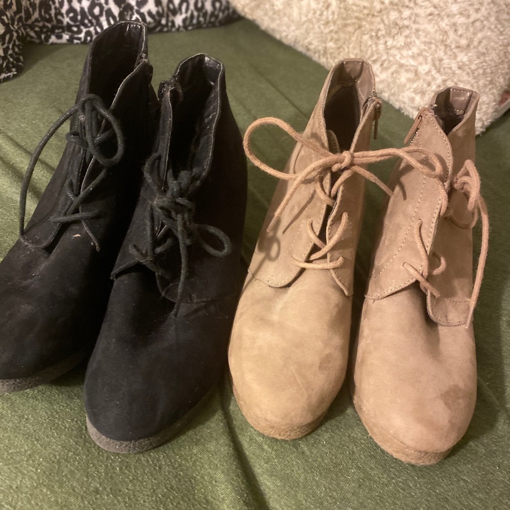 2 pairs of booties